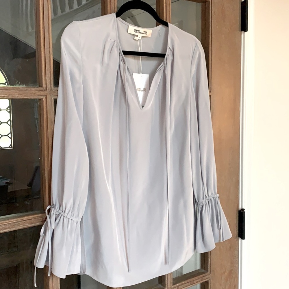 Diane Von Furstenberg light grey silk tunic Size 4